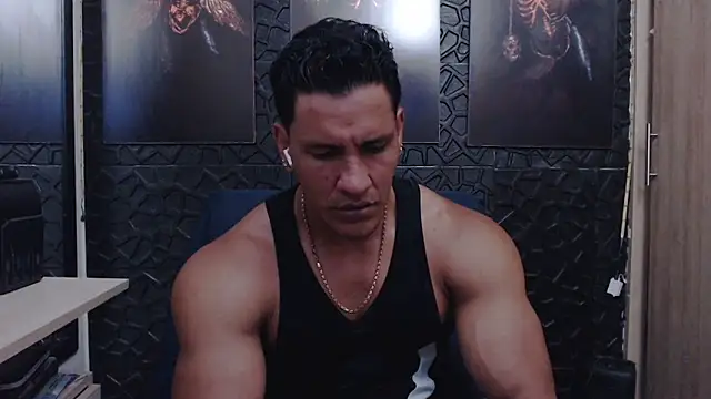 viktor_herrera webcam show