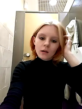 Chat +18 de NinaParri ao vivo