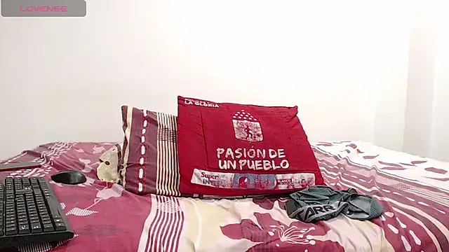 دردشة Aroon_Stonne الجنسية المباشرة