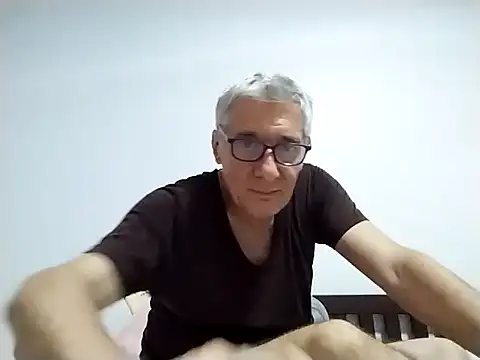 BIGUNCUTHARDCOCK 即時 XXX 聊天