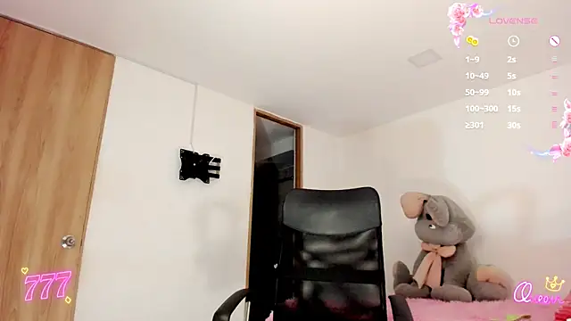 XXX chat uživo modela Nicol_ofi24