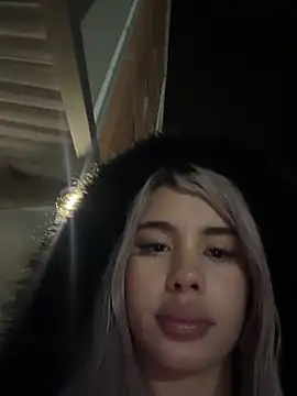 Chat +18 de YouCandiSumisa ao vivo