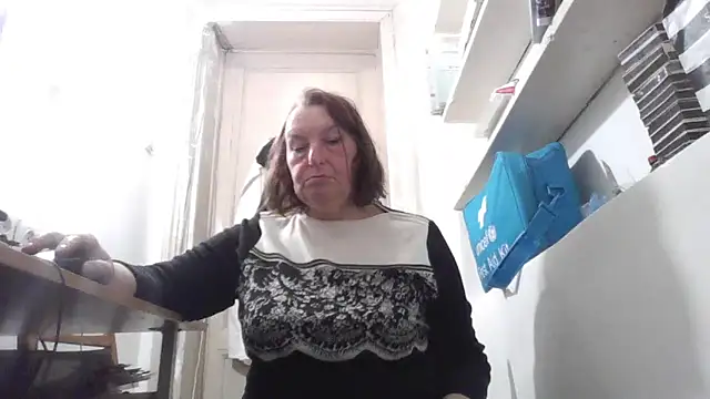 AnnaLive570 live XXX chat