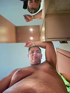 SecretlyDDのウェブカメラショー