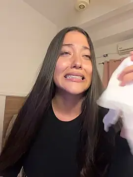 NhefertaryのライブXXXチャット