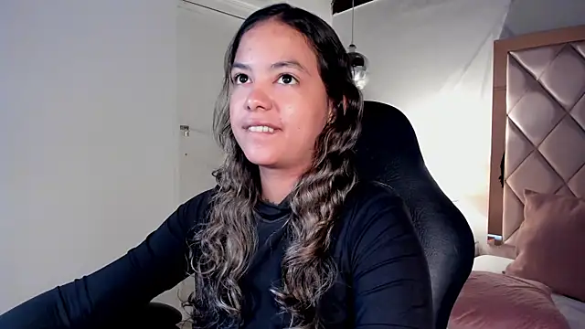 dulce_lyraa1's Live XXX Chat