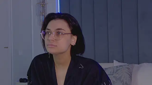 VioletAsh's Live XXX Chat