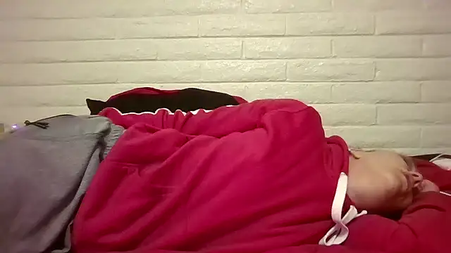 QUEEN_OF_MEN Adlı Modelin Canlı XXX Sohbeti