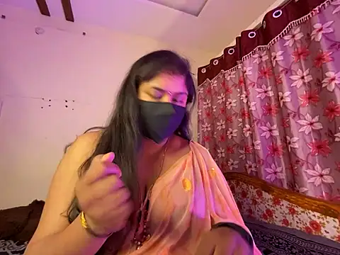 LouleyRanii – Naživo XXX chat