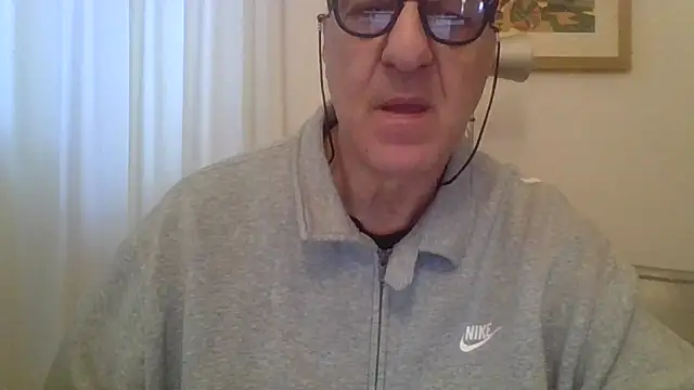 ANONIMO7735 লাইভ XXX চ্যাট