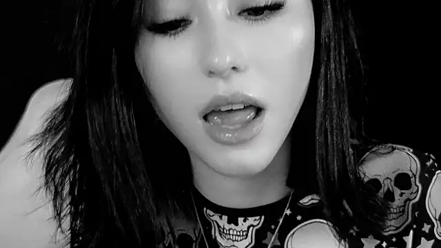 RedMidnight 即時 XXX 聊天