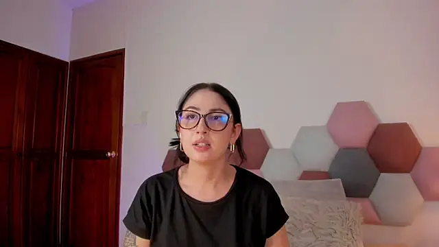 دردشة Emilywatsonn الجنسية المباشرة