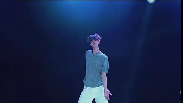 AAA-winner webkamerás műsora