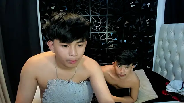 xloverbigcock 网络视讯表演