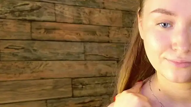 Chat XXX en directo de flora_glow