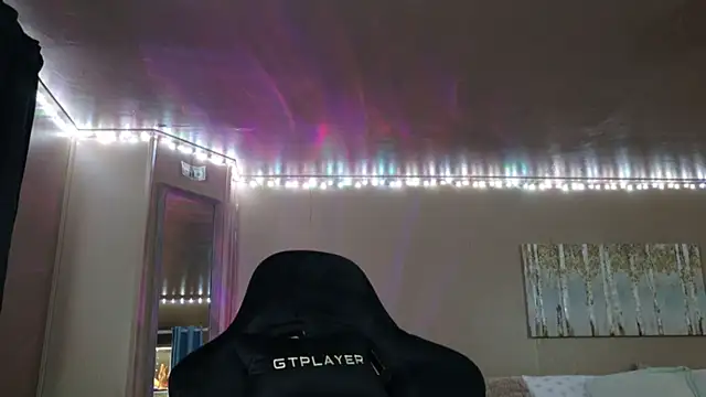 mavismable's Live XXX Chat