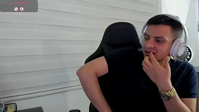 Rick_Adams 即時 XXX 聊天