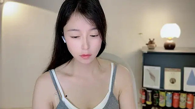 Onechestnut Live XXX-chat