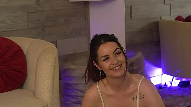 แชท XXX สดของ SeductiveMom