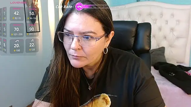 MsJossie Adlı Modelin Canlı XXX Sohbeti