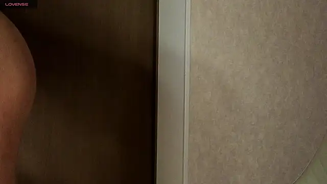 Chatroom XXX en direct de NoFace_Model