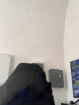 Mike8523's Live XXX Chat