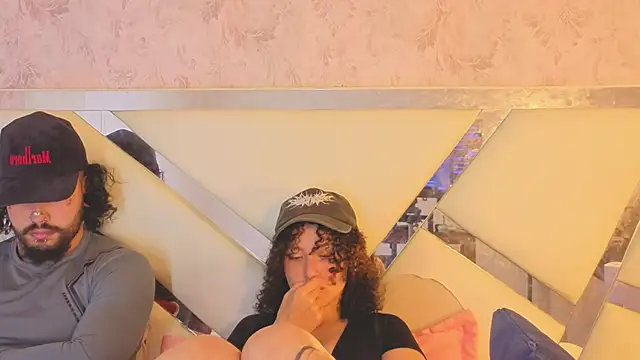 Benny_and_Mark's Live XXX Chat