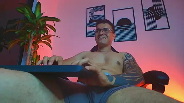 ALPHA_DOMINUS_ Webcam show