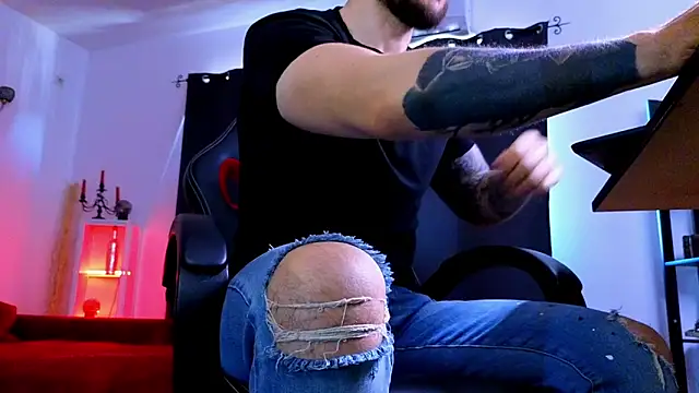 XXX chat uživo modela MightyAaron66