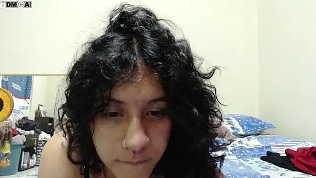 AlinaWoolf_ Adlı Modelin Canlı XXX Sohbeti