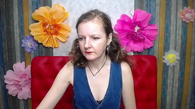 Chat +18 de MeganPirs ao vivo