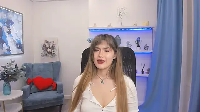 Chat +18 de AnneTLi ao vivo