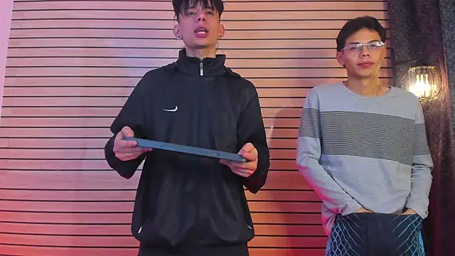 TheBatMansion Adlı Modelin Web Kamerası Şovu