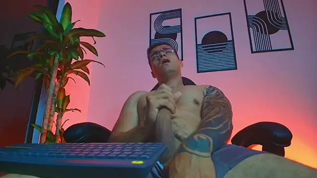 Chat XXX Live ALPHA_DOMINUS_