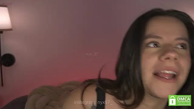 Chat +18 de nyx_97 ao vivo