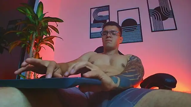 ALPHA_DOMINUS_ 即時 XXX 聊天