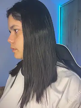 2Angela_ Chat XXX live