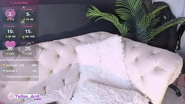 Luxury_Woman live XXX chat