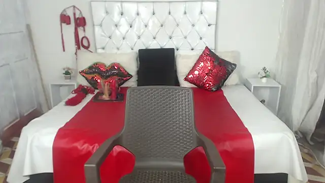 Sweetbigcatt Chat XXX in diretta