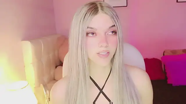 Pokazy przed kamerką – EvaEvangeline