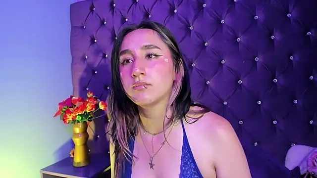 Živý XXX chat CharlotteStuart