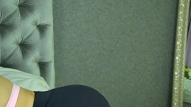 AprilSpringerのライブXXXチャット