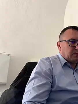 Mike8523 élő XXX-chatje