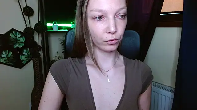 EmillyPlay's Live XXX Chat