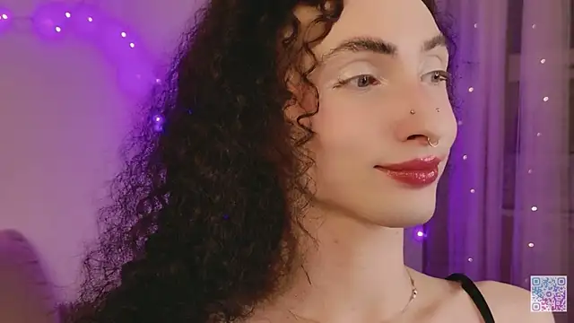 Queen_of_tease: διαδικτυακό σόου στην κάμερα