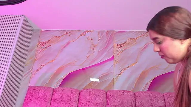 Онлайн чат XXX emmacurvy