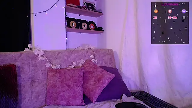 dark__nymph Adlı Modelin Canlı XXX Sohbeti