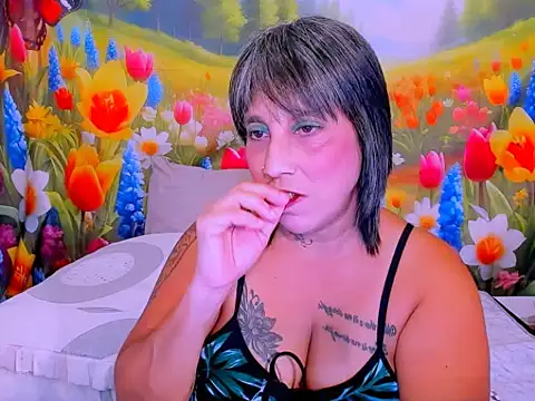 Chat +18 de indianroxy ao vivo