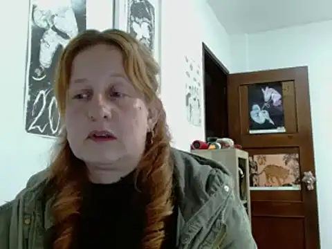 دردشة ViioletaMora الجنسية المباشرة