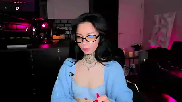 ALL_ICE Adlı Modelin Canlı XXX Sohbeti